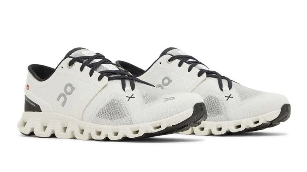 On Cloud × 3 'Ivory Black'